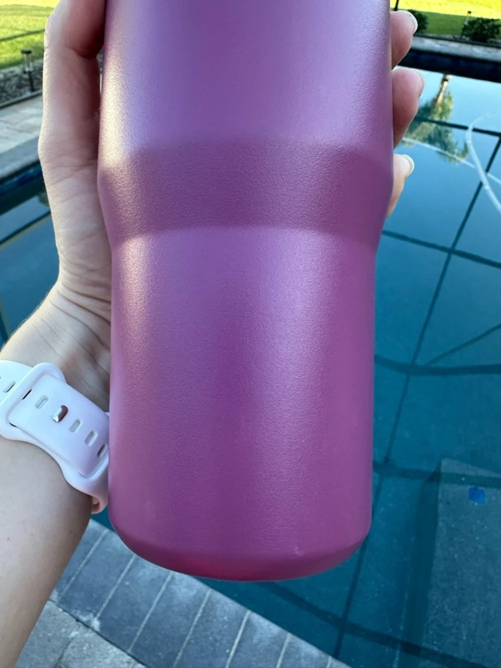 Stanley Raspberry Iceflow Flip Straw Tumbler - Picture 6 of 8